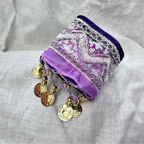 PURPLE VELVET GYPSY COIN CHARM CUFF BRACELET TEXTILE FIBER ART LUXURY SIGNED 7’ - Picture 8 of 15